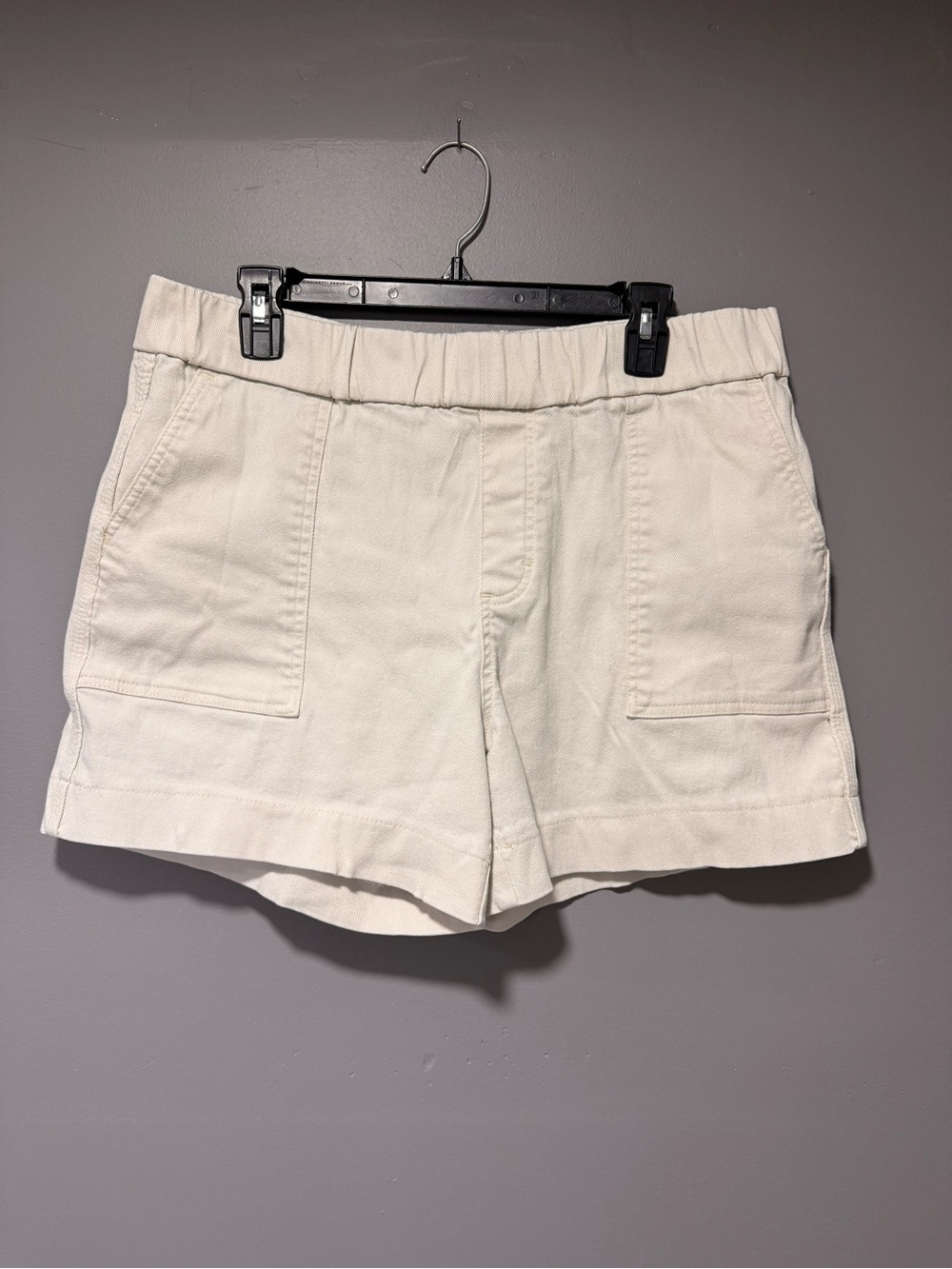Lee High-Waist Cream Utility Shorts